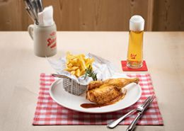 Grillhendl in der Stiegl-Brauwelt