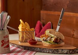 Burger in der Stiegl-Brauwelt Salzburg