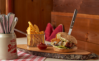 Burger in der Stiegl-Brauwelt Salzburg